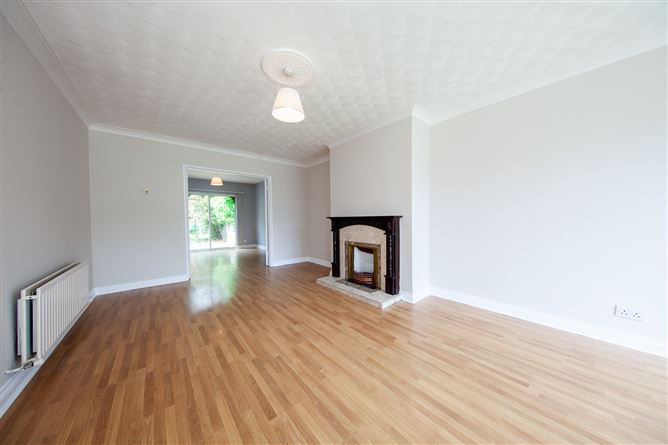 https://photos-a.propertyimages.ie/media/8/6/4/5004468/6cc2ec7a-ac79-428a-841a-b97957f02f73_l.jpg
