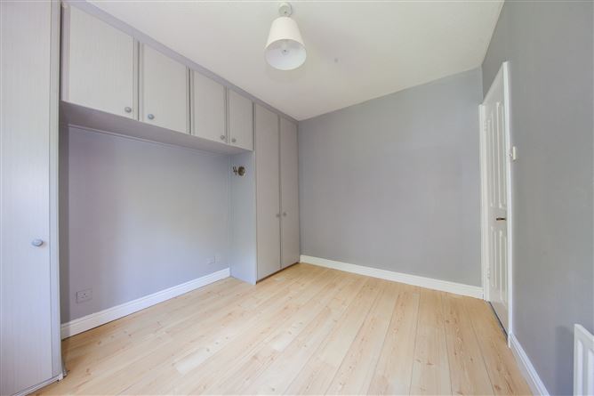 https://photos-a.propertyimages.ie/media/8/6/4/5004468/6cc2ec7a-ac79-428a-841a-b97957f02f73_l.jpg