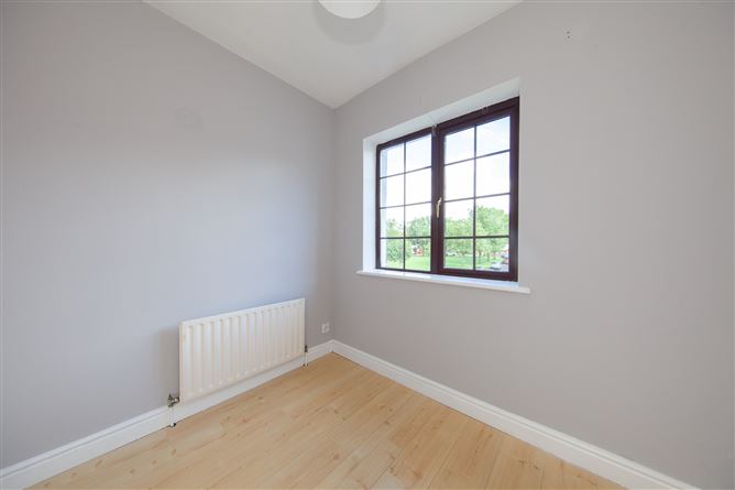 https://photos-a.propertyimages.ie/media/8/6/4/5004468/6cc2ec7a-ac79-428a-841a-b97957f02f73_l.jpg