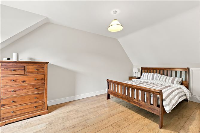 Photo 16 of 25 — Bannaventa, 1 Seamount Road, Malahide, County Dublin