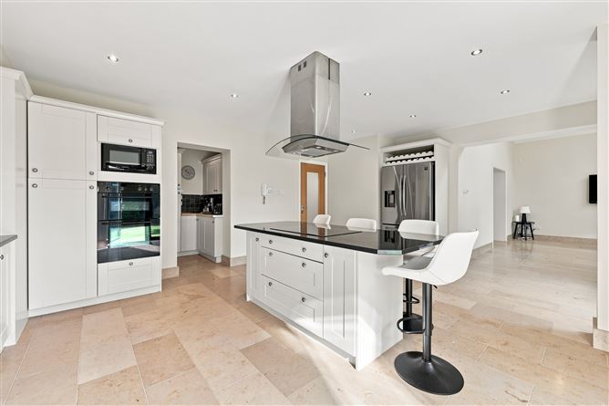 Photo 10 of 25 — Bannaventa, 1 Seamount Road, Malahide, County Dublin