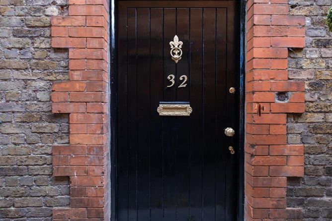 32 Main Street, Chapelizod, Dublin 20