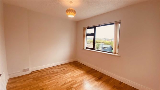 24 Oakvale Park, Bay Estate, Dundalk, County Louth