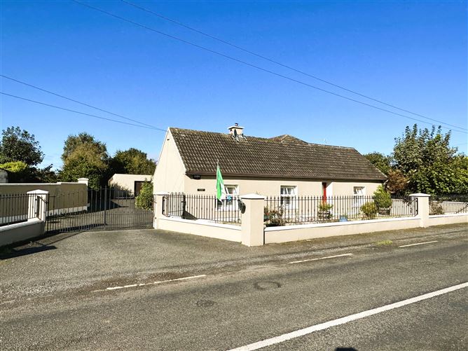 Crossroads Cottage, Castleroberts, Adare, Co. Limerick, Adare, Limerick