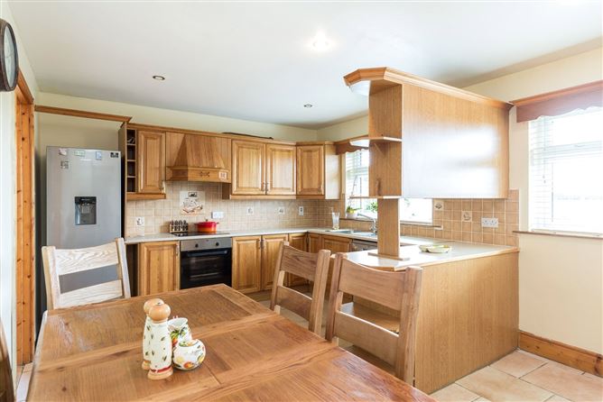 Yew Tree House, Commons North, Suncroft, The Curragh, Co. Kildare