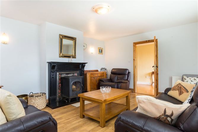 Yew Tree House, Commons North, Suncroft, The Curragh, Co. Kildare