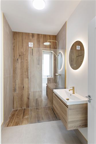 https://photos-a.propertyimages.ie/media/8/6/5/4951568/a60d174f-34a2-432c-a7ee-cbf75140388c_l.jpg