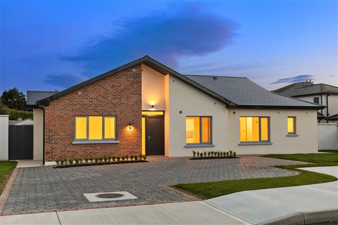 https://photos-a.propertyimages.ie/media/8/6/5/4951568/a60d174f-34a2-432c-a7ee-cbf75140388c_l.jpg