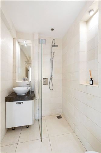 https://photos-a.propertyimages.ie/media/8/6/5/4996568/746b1785-ac34-44b3-ad28-1cf377cb8669_l.jpg