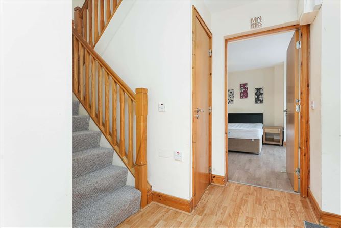 1 Castlegate Grange, Adamstown, Co. Dublin