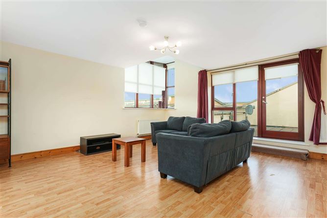 1 Castlegate Grange, Adamstown, Co. Dublin