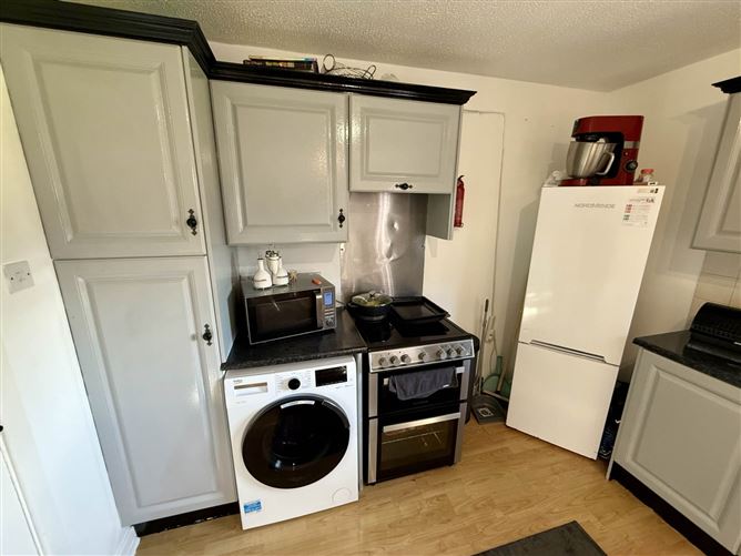 15 Cashel Park, Castlerea, County Roscommon