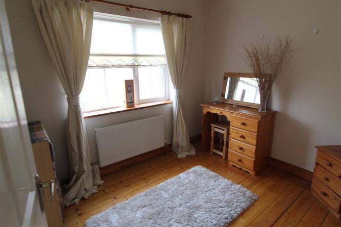 28 Shannon Grove, Carrick-On-Shannon, Leitrim