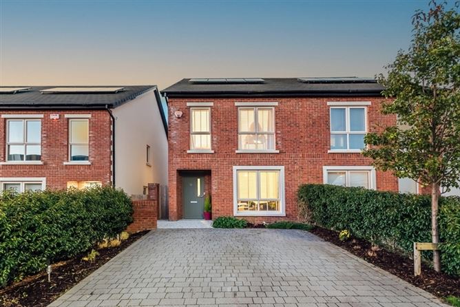 Main image for 15 Oak Park View, Oak Park, Naas, Co. Kildare