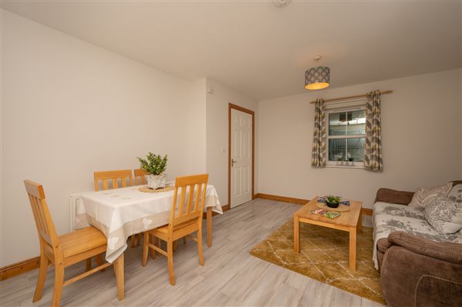 2 Gowran Court, Island Cross, Little Island, Co. Cork