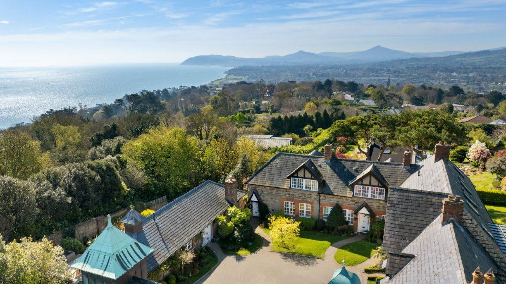 2 Stoneleigh, Saint George's Avenue, Killiney, Co. Dublin