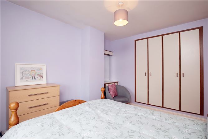 Photo 16 of 25 — 16 Priory East, Navan Road, Dublin 7