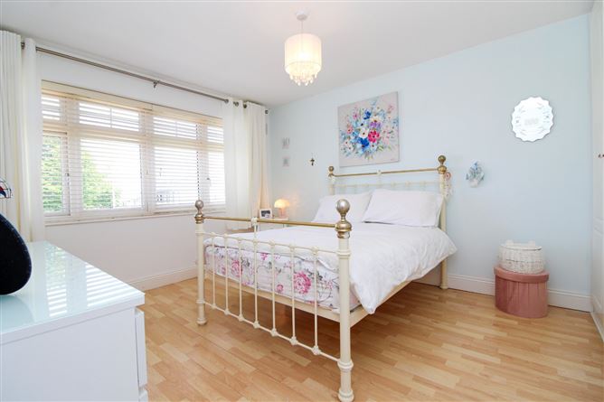 Photo 17 of 24 — 174 Woodlawn Park Grove, Firhouse, Dublin 24