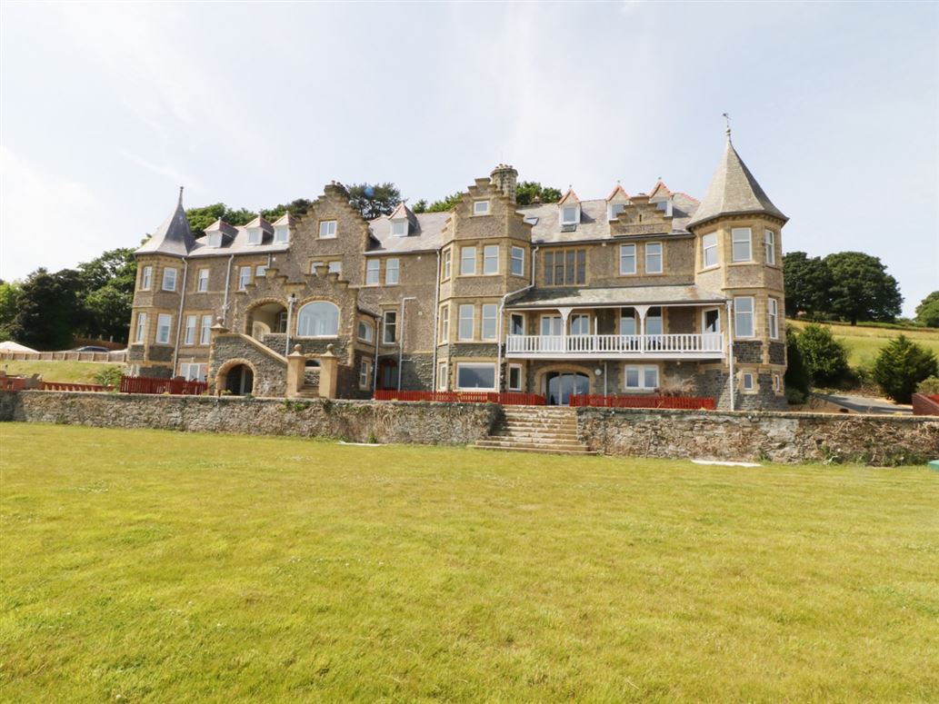 Bryn Mel Apartment,Glyngarth, Isle Of Anglesey, Wales