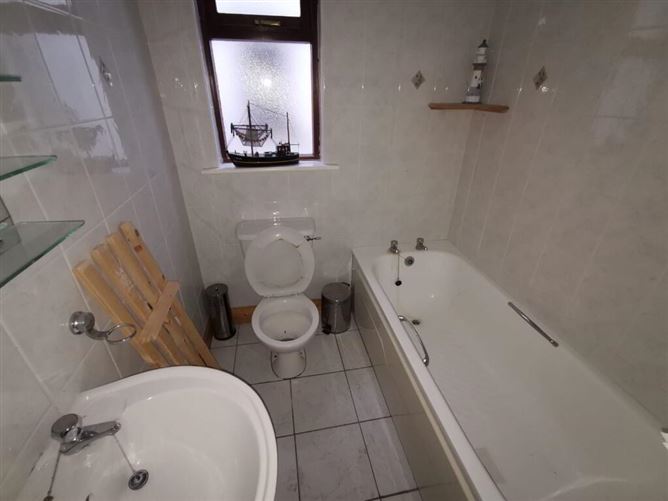 13 Ardrew Fields, Dun Bhrinn, Athy, Kildare