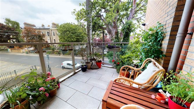 Apt, 11 Brook House, Corrig Avenue, Dun Laoghaire, Co. Dublin