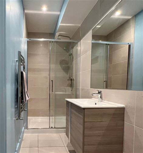 Apt, 11 Brook House, Corrig Avenue, Dun Laoghaire, Co. Dublin