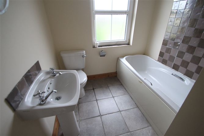 11 Ardfield Road, Grange, Douglas, Cork