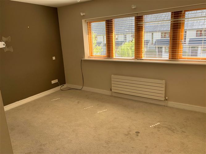 15 The Maples, Oldtown Demesne, Naas, Kildare