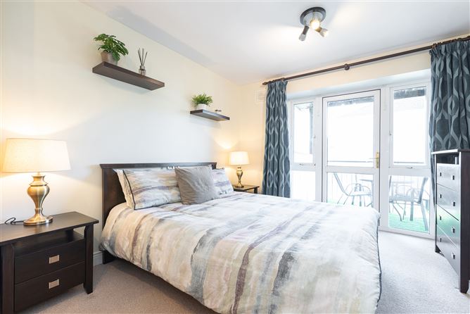 32 The Cedar, Cruagh Wood, Stepaside, Dublin 18