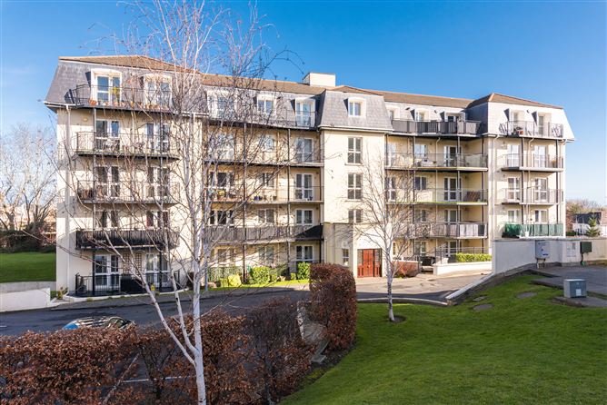 32 The Cedar, Cruagh Wood, Stepaside, Dublin 18