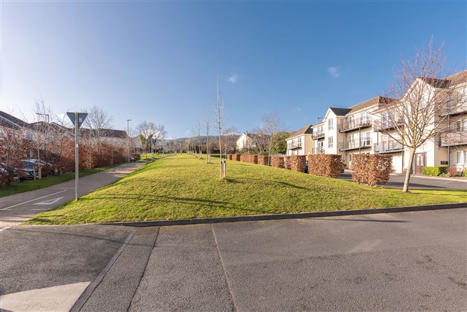 32 The Cedar, Cruagh Wood, Stepaside, Dublin 18