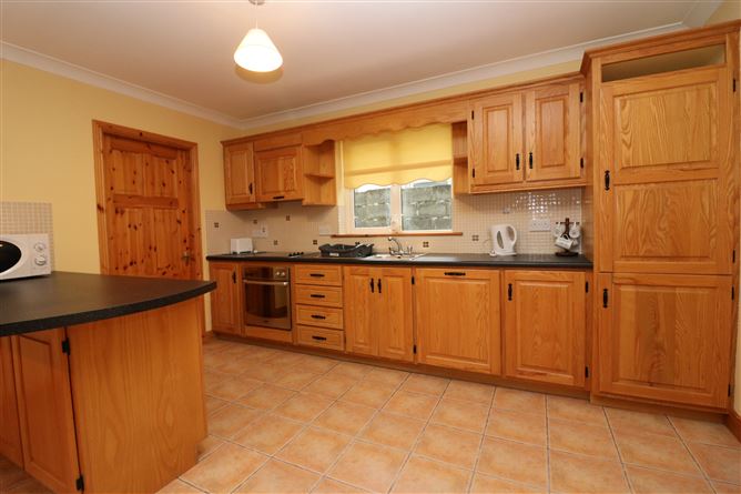 3 Bridge Court, New Line, Athenry, Galway
