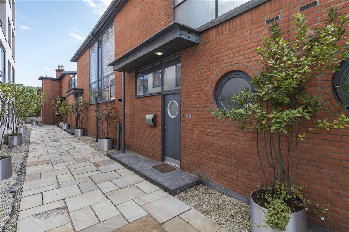 39 Symphony House, Adelaide Road, Dublin 2, County Dublin