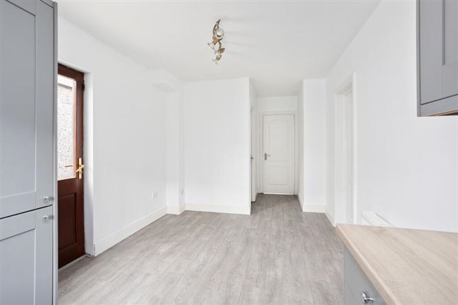 8 Tullyhall Park, Lucan, Dublin