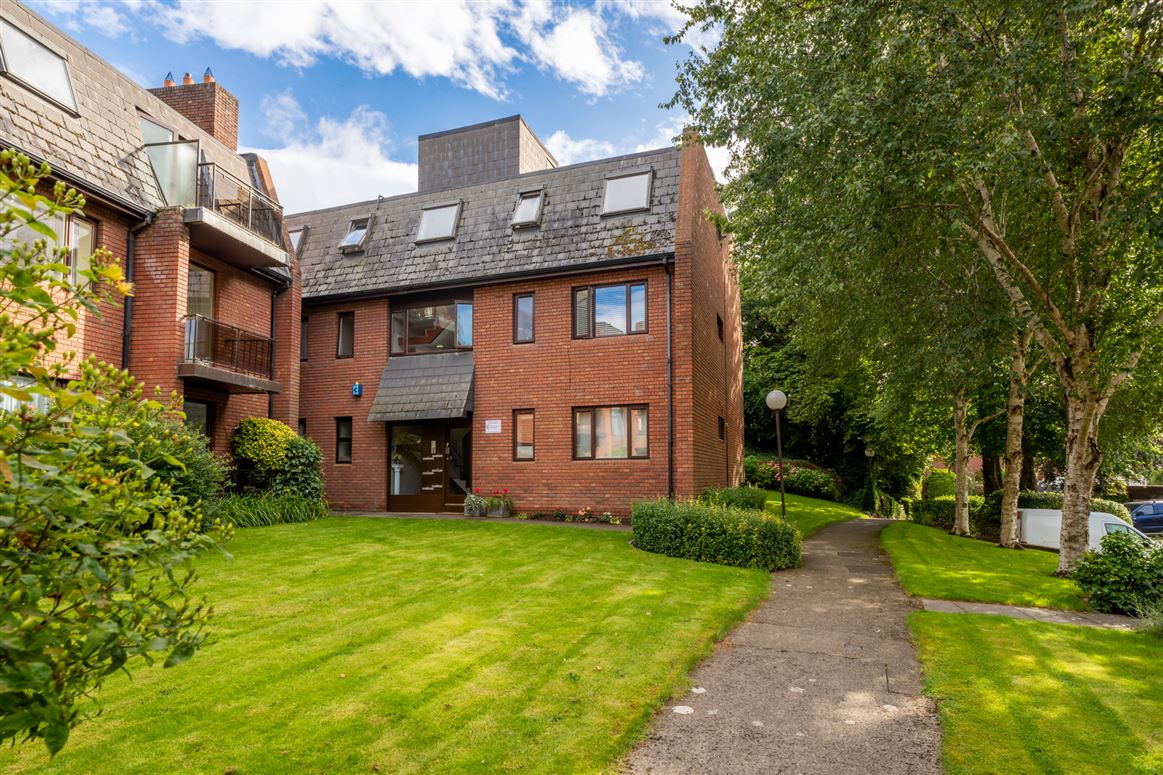 Apartment 74 River Gardens, Glasnevin, Dublin 9 Ray Cooke Auctioneers