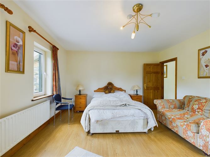 No. 5 Killone Grove, Ballybeg, Ennis, Clare