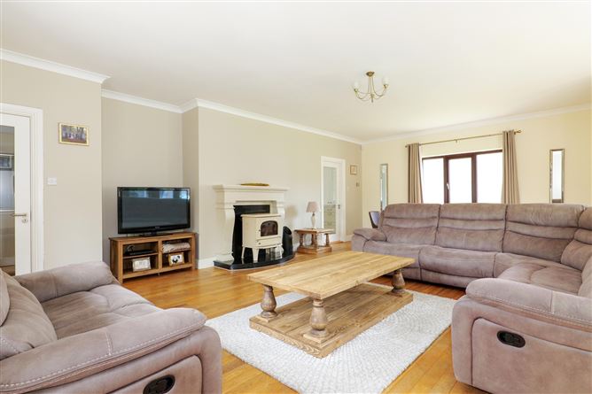 12 Renville Village, Oranmore, Co. Galway