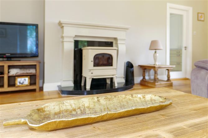 12 Renville Village, Oranmore, Co. Galway