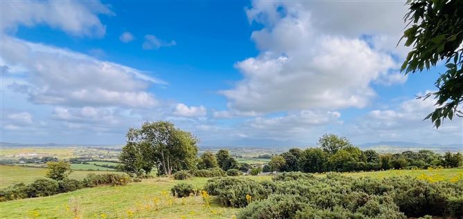 Knockroe,Lough Gur, Bruff, Limerick