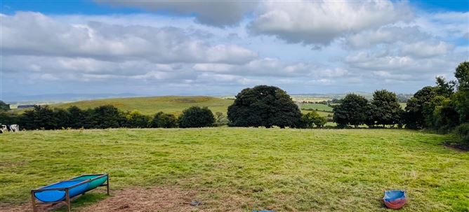Knockroe,Lough Gur, Bruff, Limerick