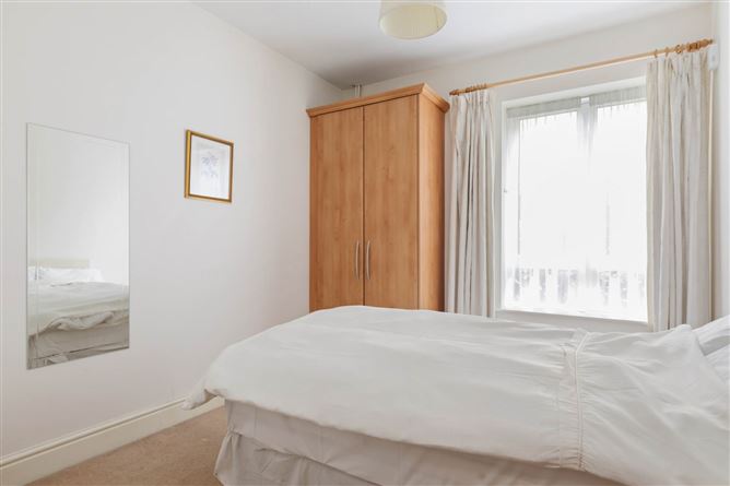 Apt 35 Woodview, Mount Merrion Avenue, Blackrock, County Dublin