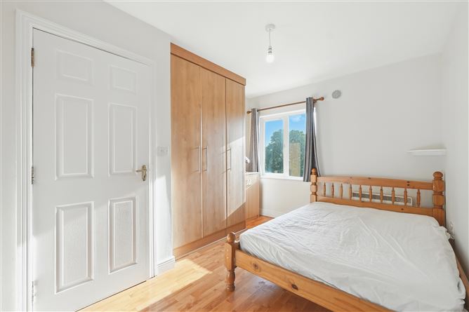 16 Costa Na Mara, Oranmore, Galway