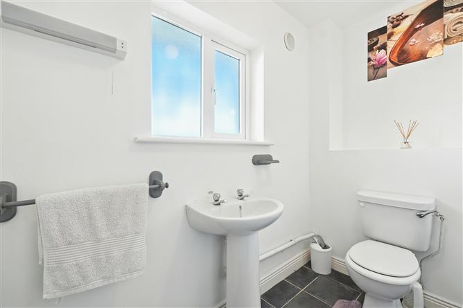 16 Costa Na Mara, Oranmore, Galway