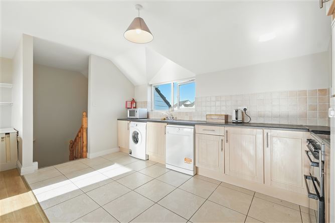 16 Costa Na Mara, Oranmore, Galway