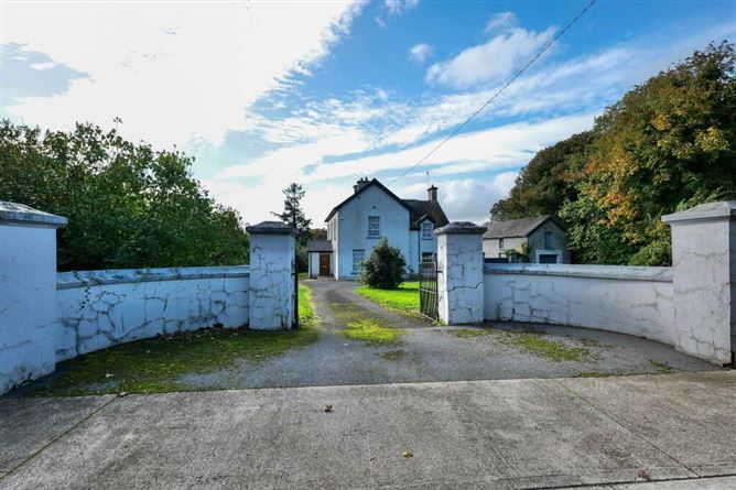 Parochial House, Ballinard, Herbertstown, Limerick