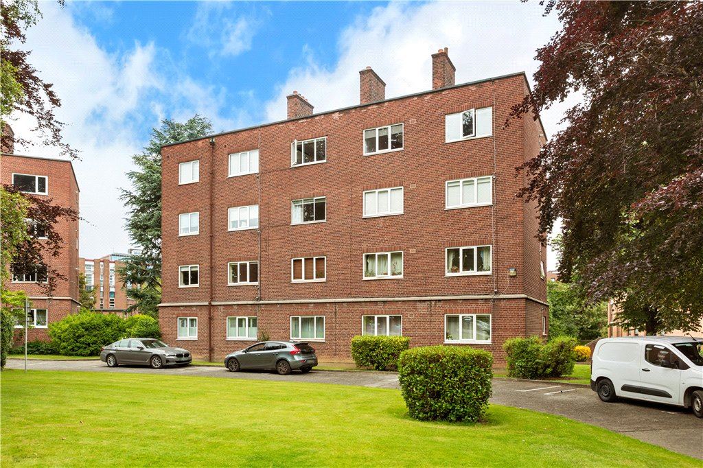 119 Cedar House, Mespil Estate, Sussex Road, Ballsbridge, Dublin 4