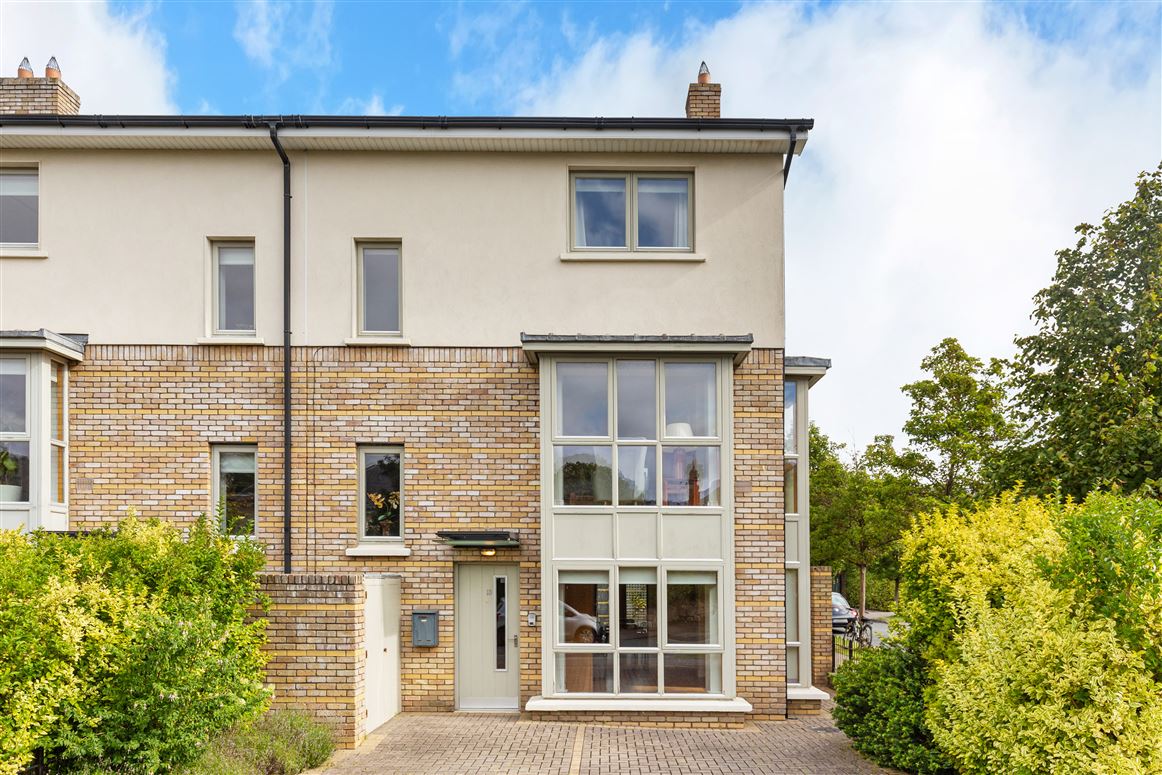 13 Kelston Park , Foxrock,   Dublin 18