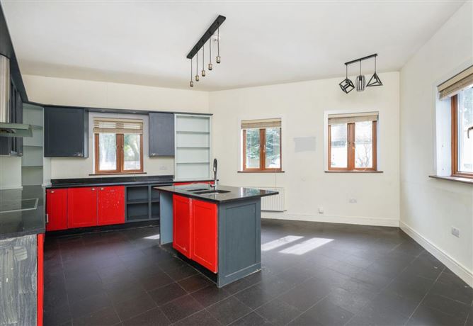 Stoneybrook, Piperstown, Bohernabreena, Dublin 24