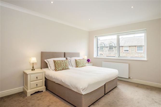 Apt. 10 Raglan Hall, Clyde Road, Ballsbridge, Dublin 4