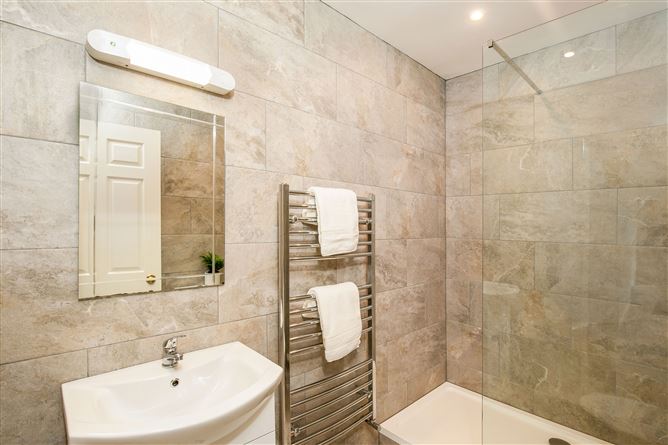 Apt. 10 Raglan Hall, Clyde Road, Ballsbridge, Dublin 4